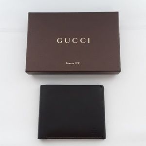 New in box 100% Authentic GUCCI wallet 363366